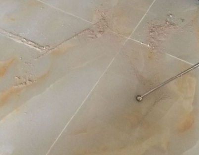 通许瓷砖空鼓维修公司分享粘合剂选择不当在瓷砖铺贴过程中可能导致以下问题