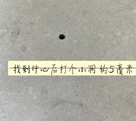通许瓷砖空鼓维修公司专业解答在瓷砖铺贴过程中，如果砂料搅拌不均匀，将会带来以下问题